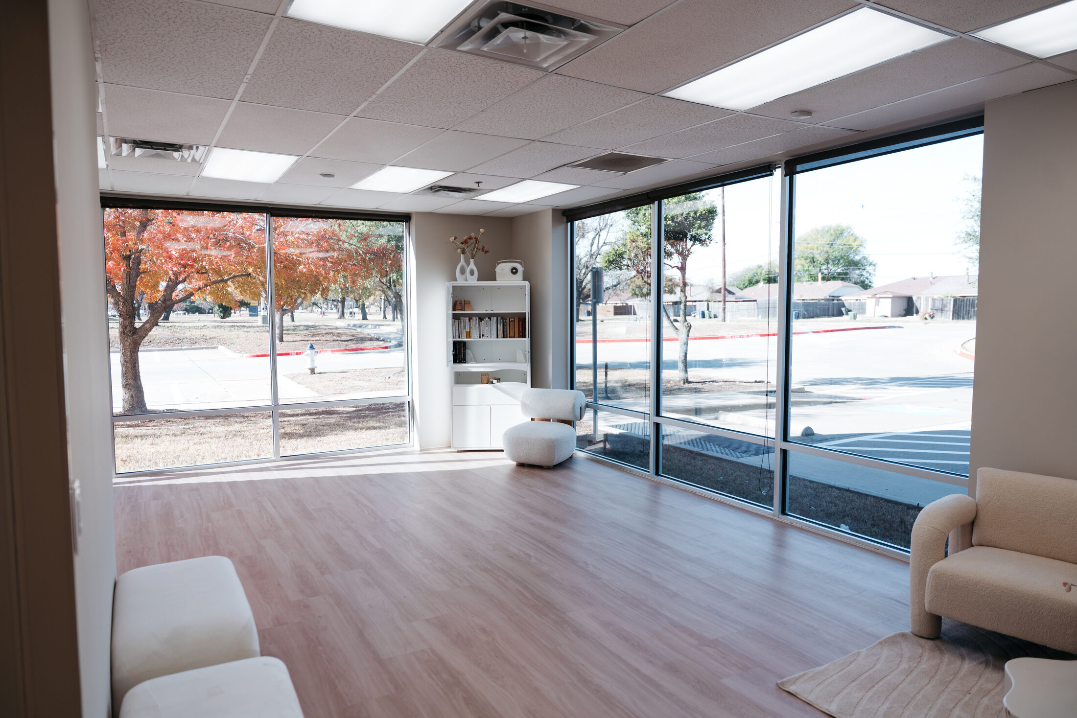 Side room at the finished Élan Beauté space