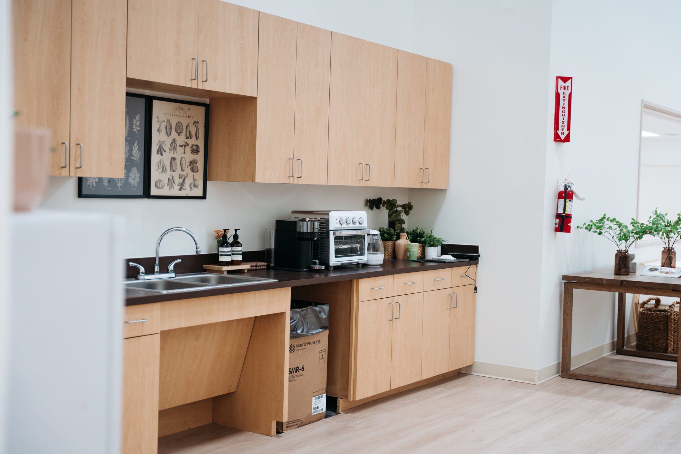 Finished kitchenette at Élan Beauté